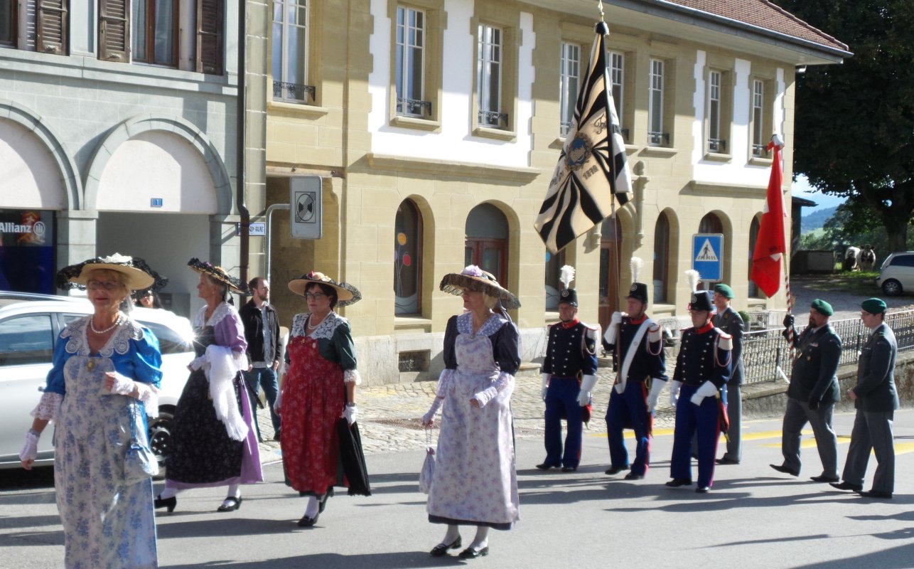 Image Prise d'armes des Grenadiers à Guin