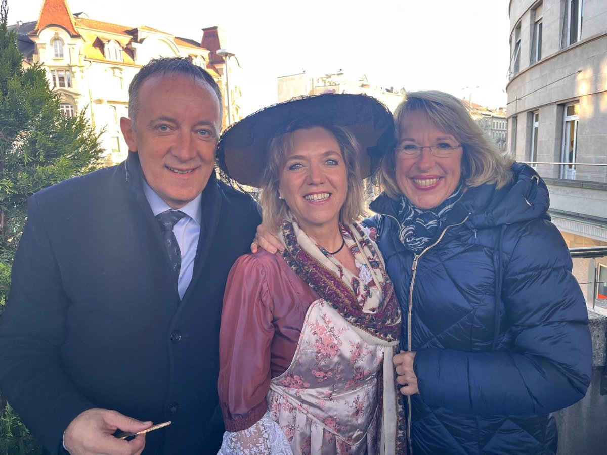 3e6f90df-7a44-42d5-9770-be2fffe2332c